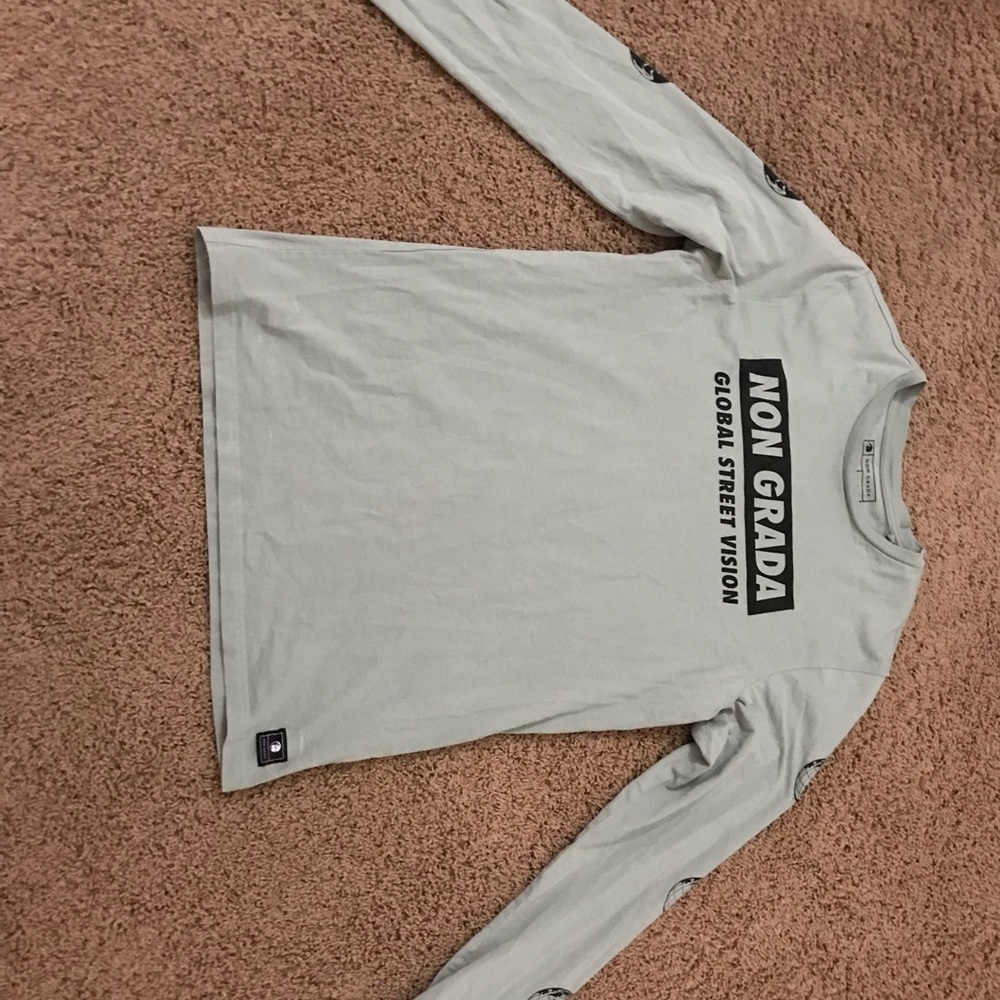 Green long sleeve T-shirt